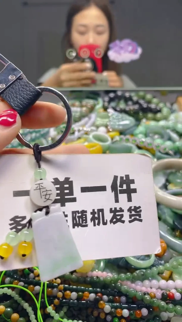 颈饰未镶嵌翡翠/Q/翡翠A货，一件也是批发价