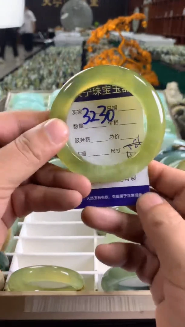 未镶嵌蛇纹石玉手镯3230