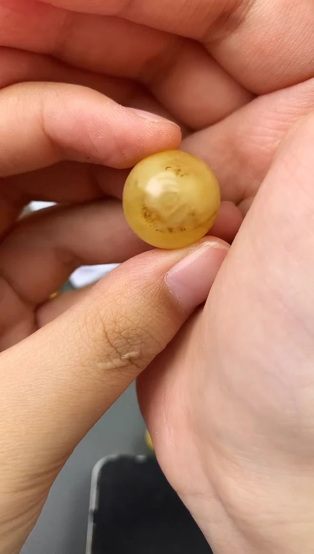 未镶嵌琥珀珠宝奇石48