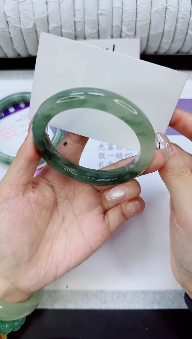 未镶嵌手镯石英质玉75/59