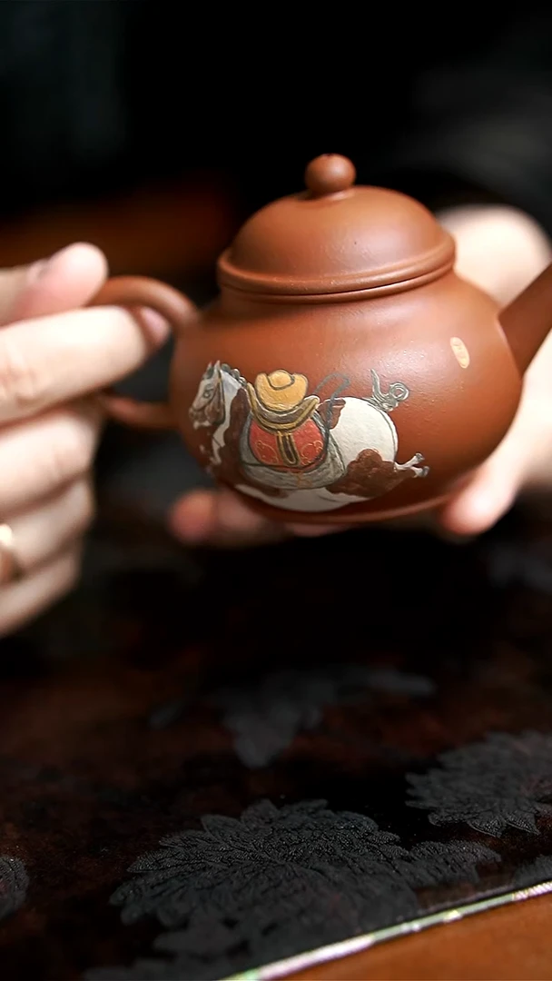 茶壶紫砂紫泥元宝汉马壶