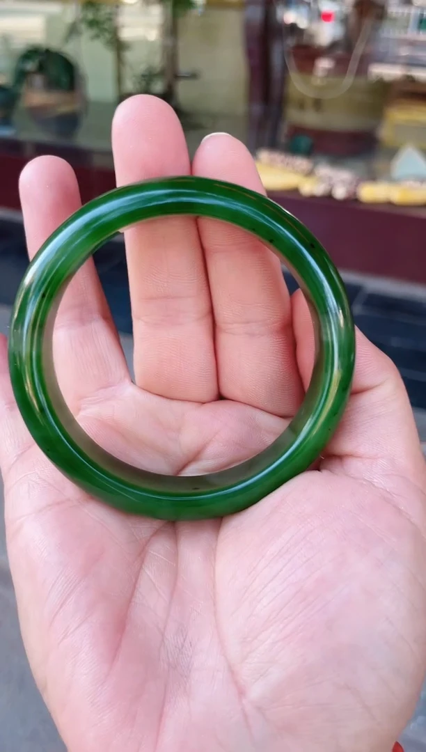 未镶嵌手镯和田玉（碧玉）安***?碧玉手镯