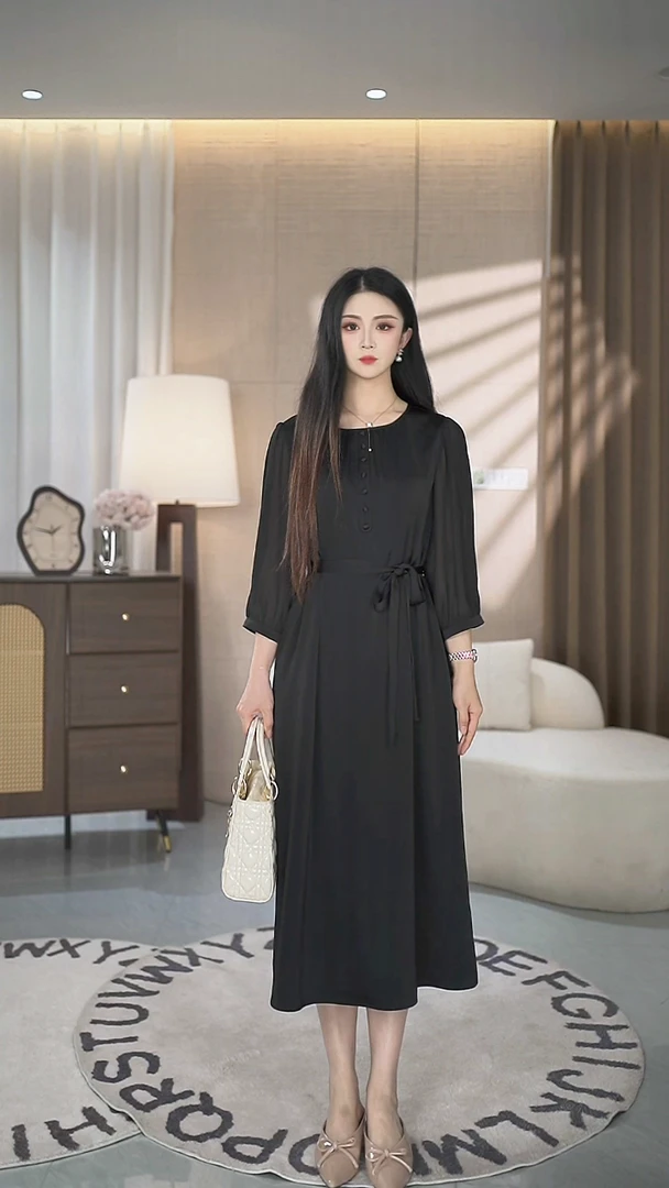 2025年新款常规极简风长裙民族风V领连衣裙设计感时尚女装法式