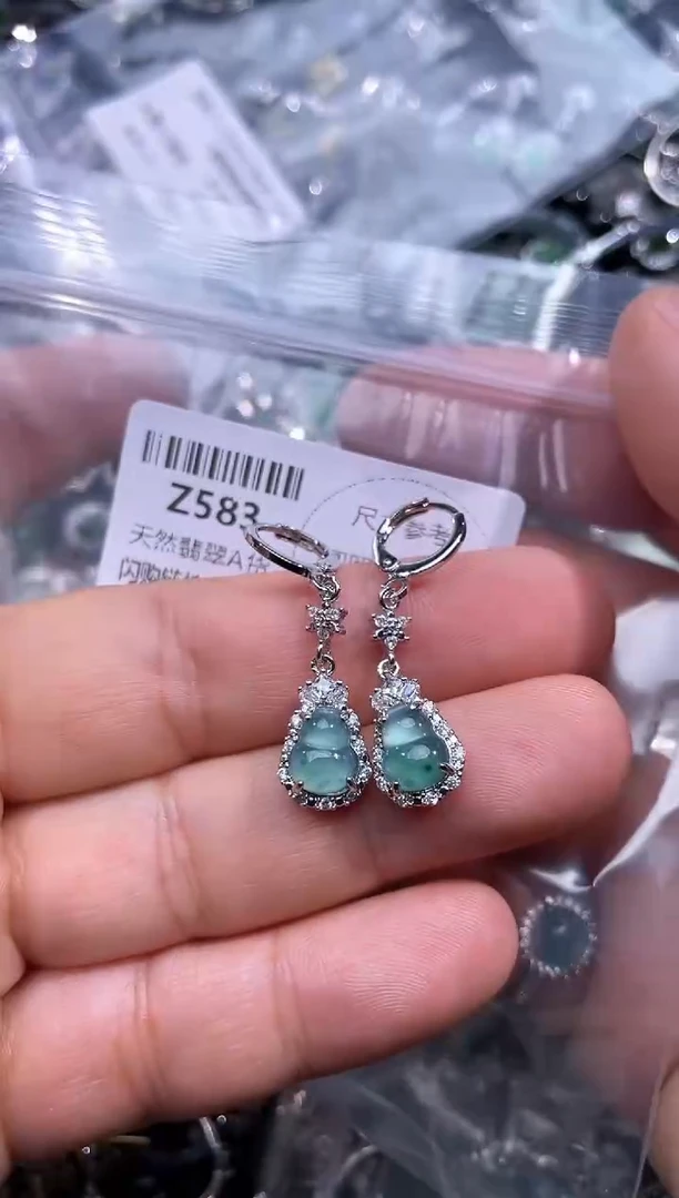 【闪购商品】翡翠颈饰未镶嵌Z583耳扣