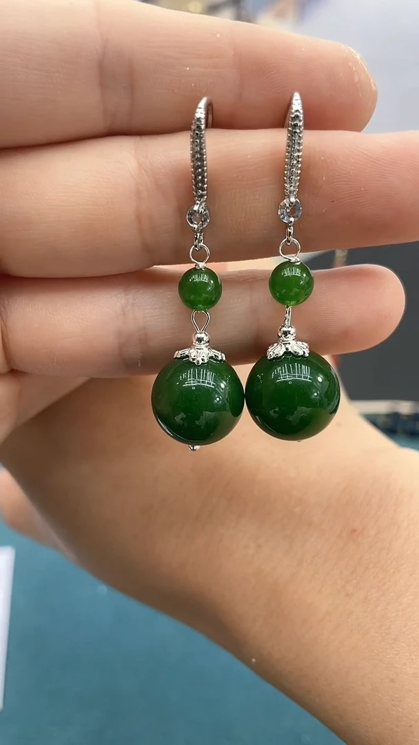 和田玉银S925镶嵌耳饰14mm碧玉双珠