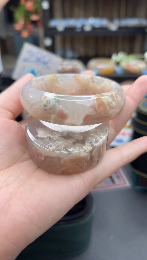 未镶嵌手镯石英质玉64(55圈赠送镯心)