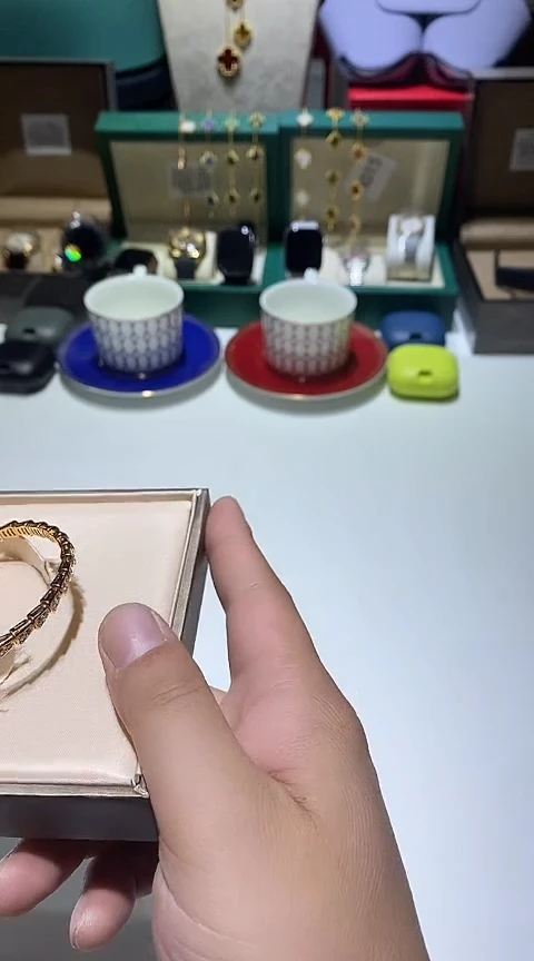 瓷片生活的本意就是开心@@1