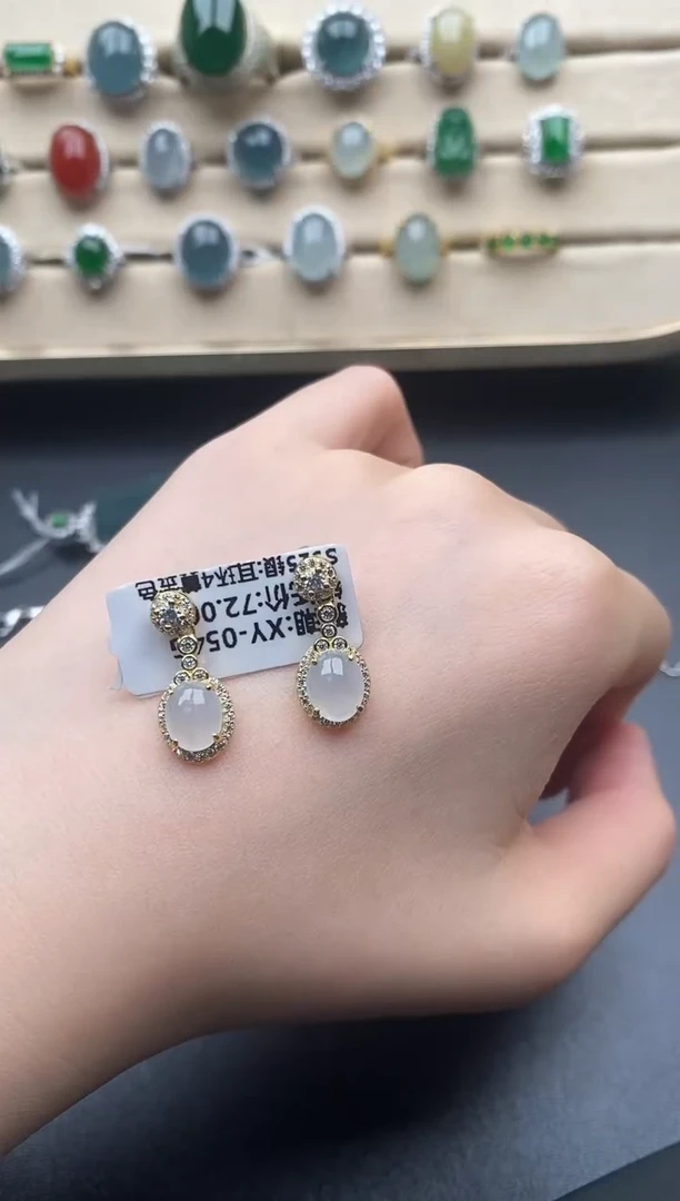 翡翠银S925镶嵌耳饰一物一证一礼盒