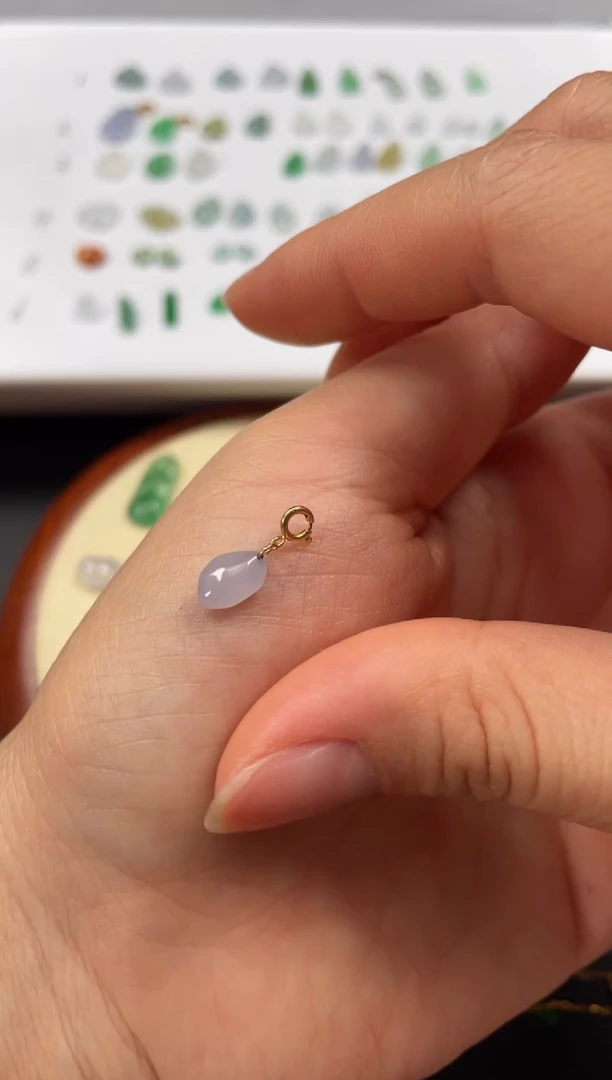 吊坠(不含链)18K金镶嵌翡翠一个JK455