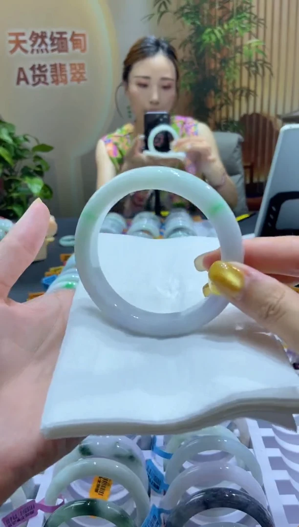 翡翠手镯未镶嵌000013230