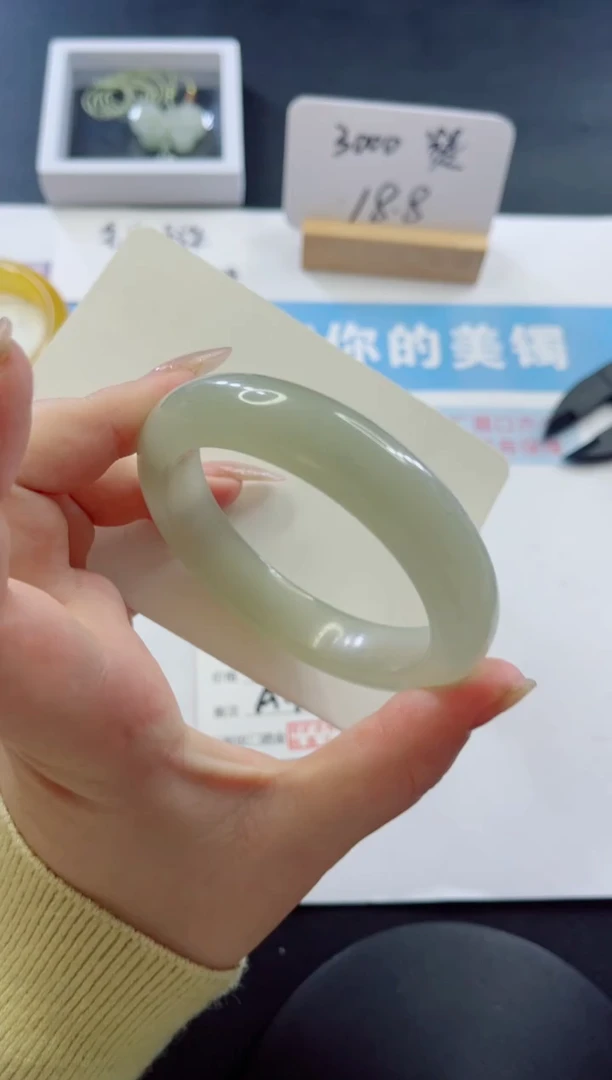 未镶嵌手镯石英质玉多样性发货A4