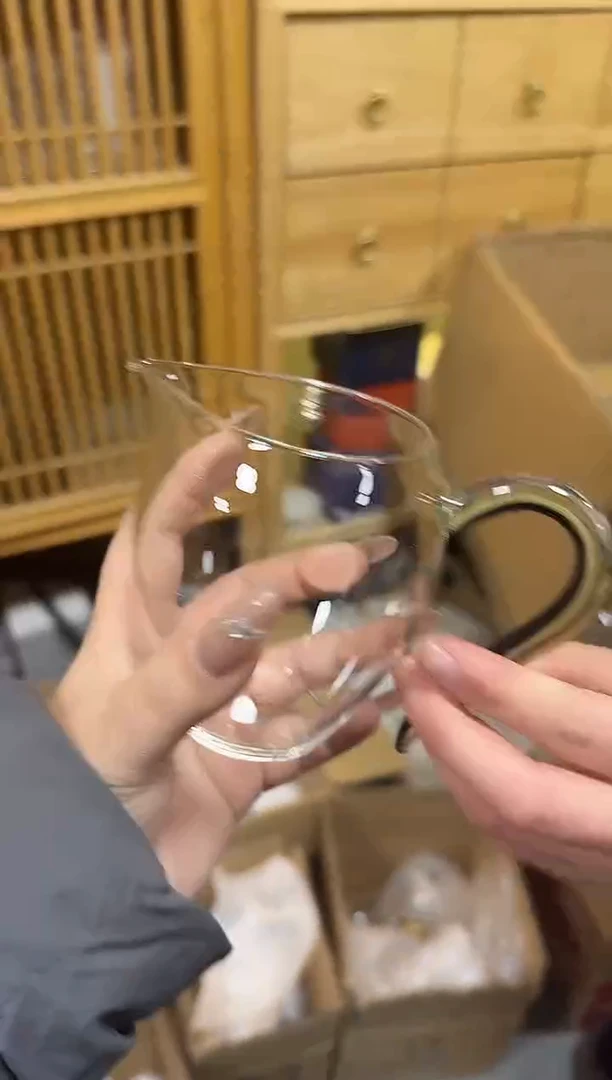 绿凤尾怡然公道杯