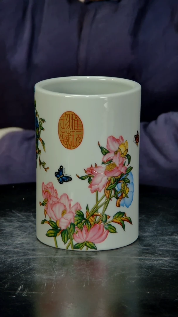 瓷片中国陶瓷收藏家手上