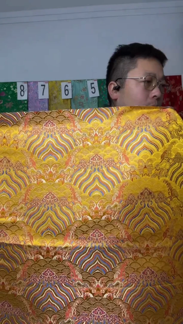 混纺满18元包邮.两单连裁.宽.长70.50