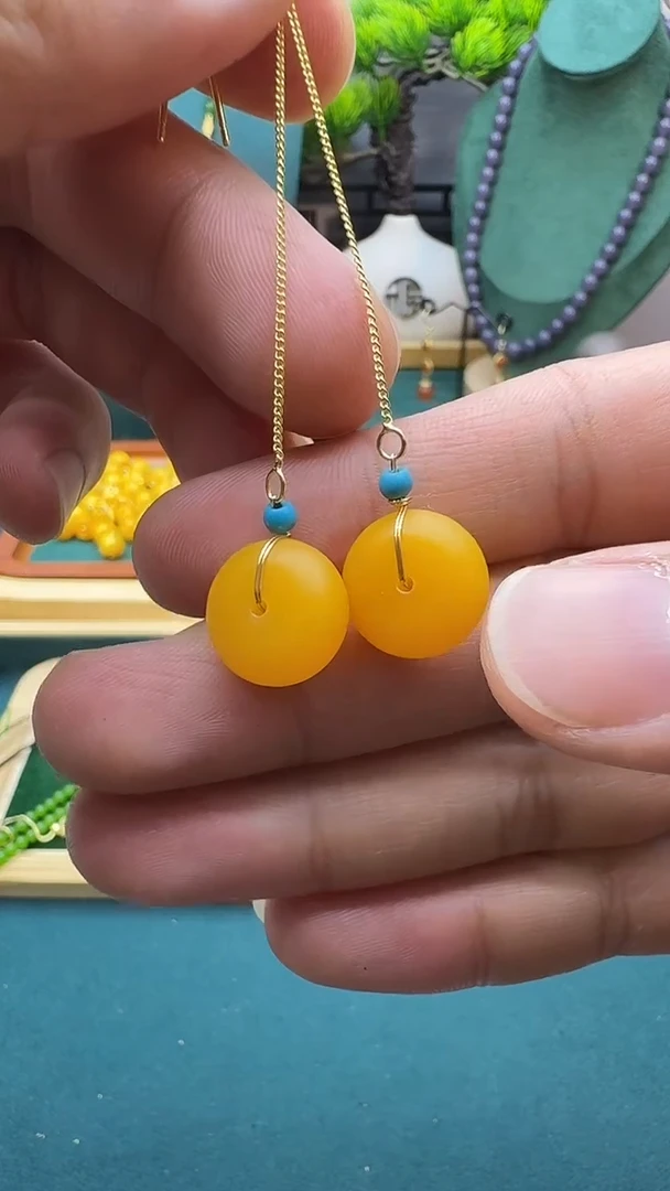 14K金镶嵌蜜蜡耳饰E46