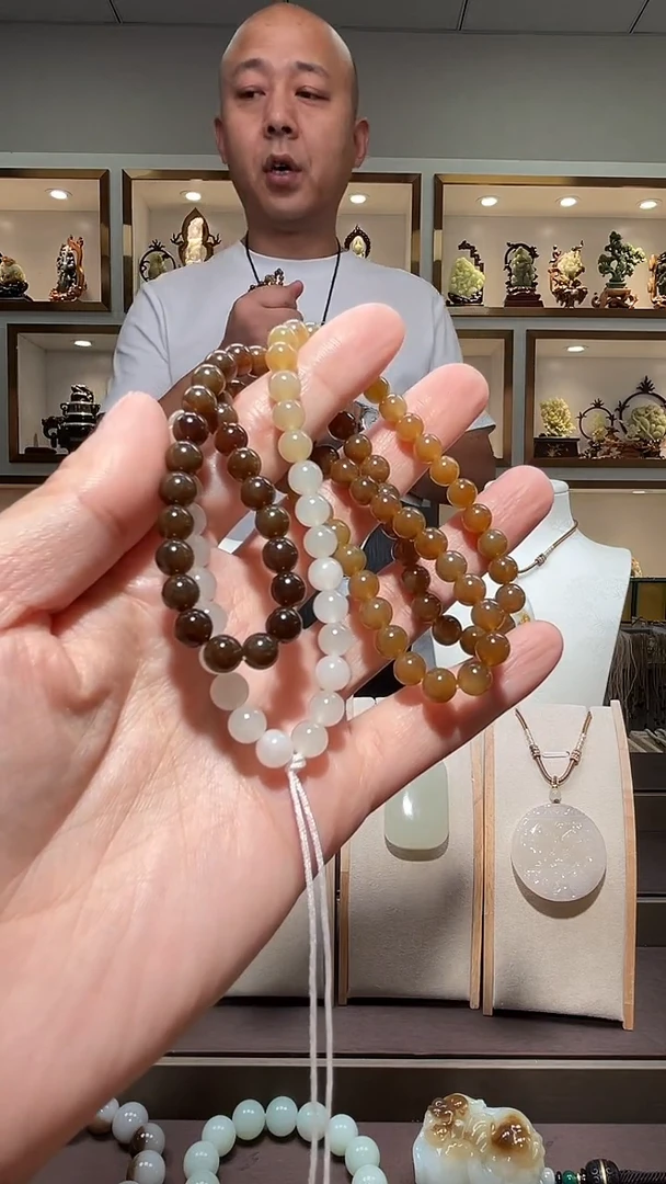 和田玉未镶嵌颈饰苏