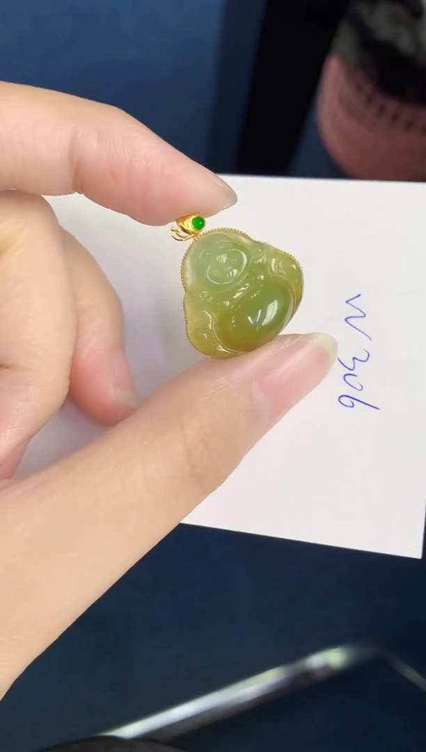 翡翠18K金镶嵌颈饰天然翡翠緬甸A貨