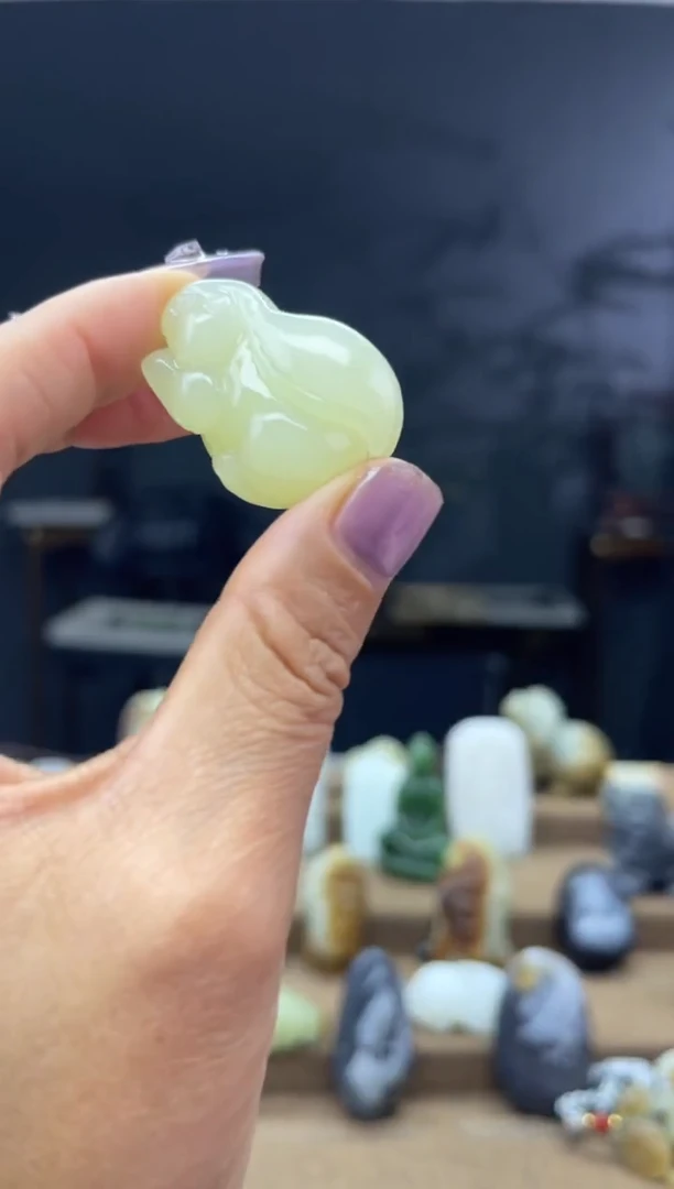 颈饰未镶嵌和田玉1