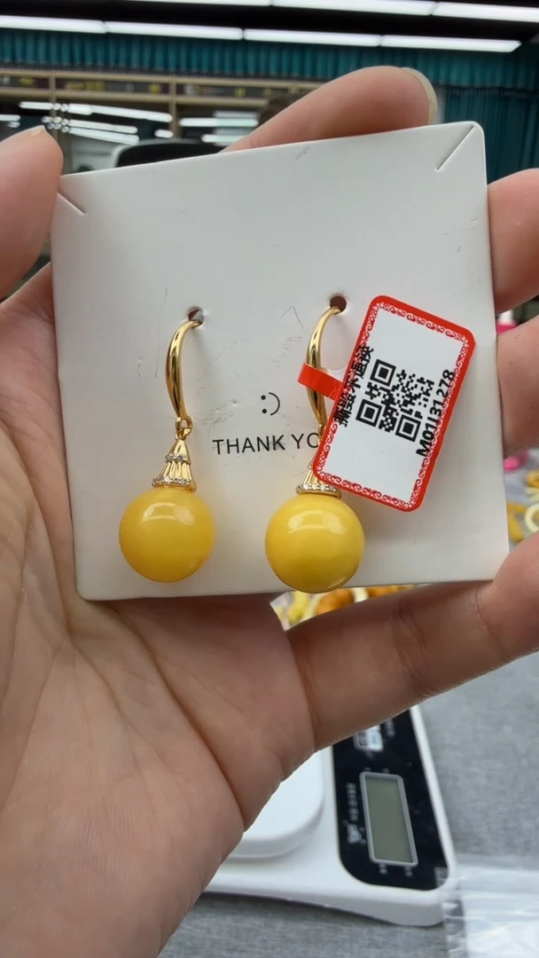 未镶嵌琥珀耳饰118秒拍号 假一罚三