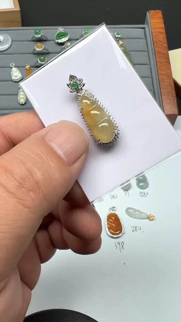 颈饰银S925镶嵌翡翠天然A货缅甸翡翠豆子吊坠30号链接