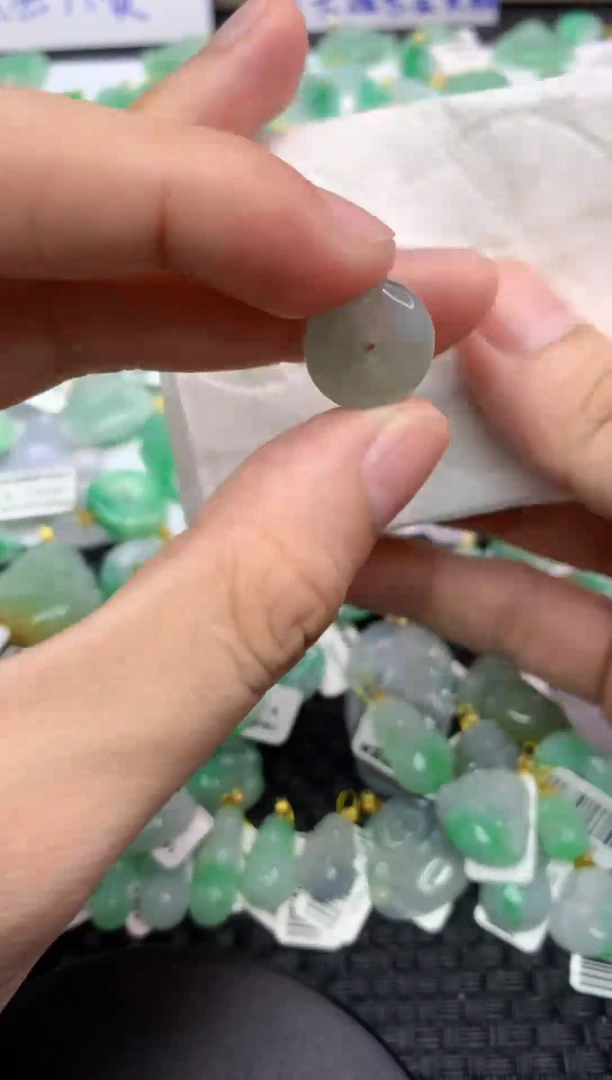 翡翠未镶嵌颈饰11111111