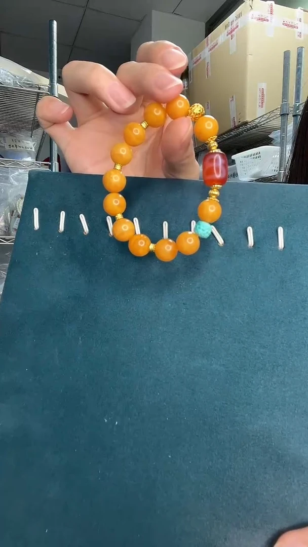 未镶嵌琥珀裸石A1356天然蜜蜡