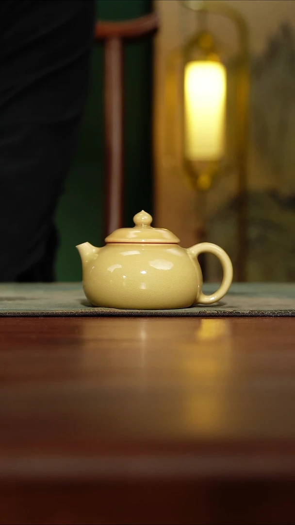 【览古雅韵】米黄壶