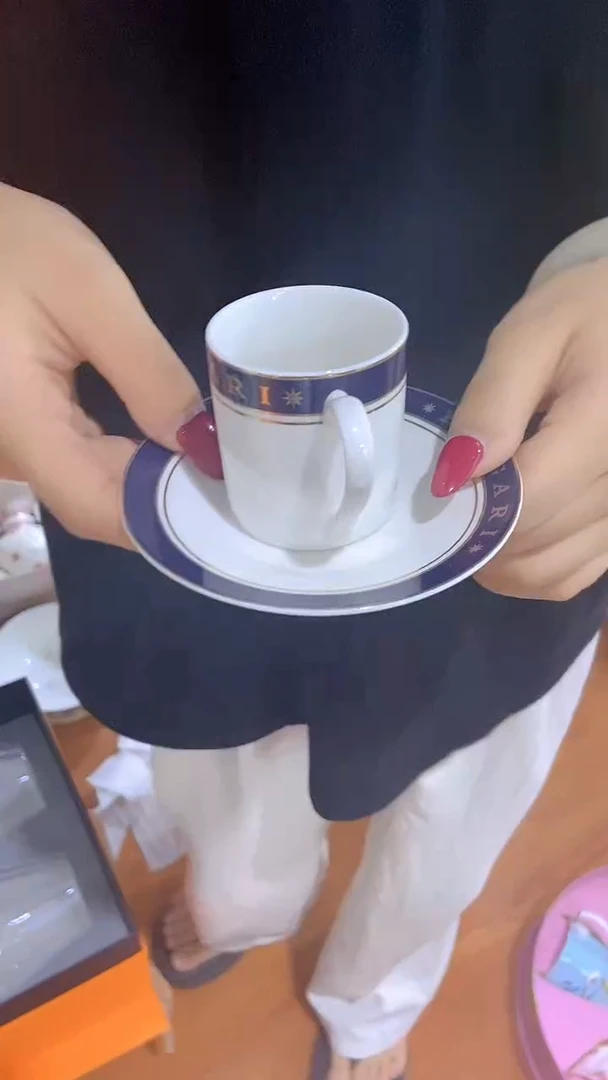 杯鸿辉家品牌瓷器，京东包邮！