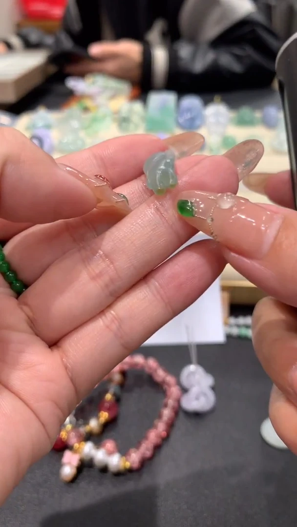 【闪购商品】定制翡翠未镶嵌翡翠