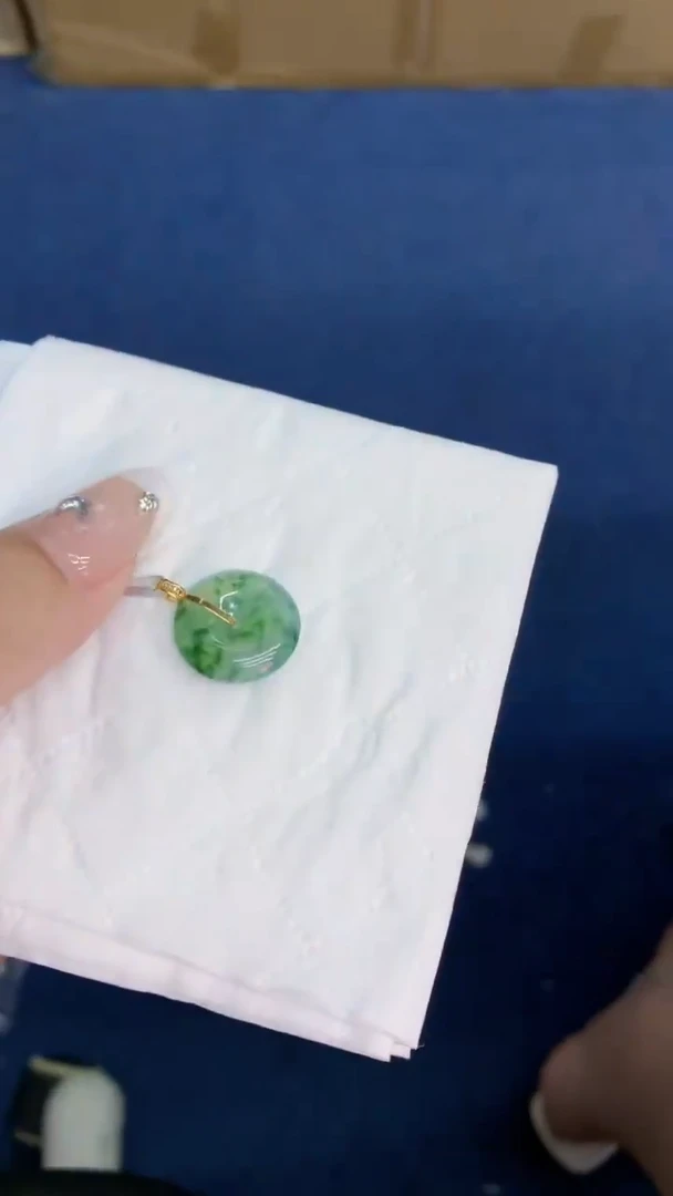 翡翠18K金镶嵌吊坠(不含链)1