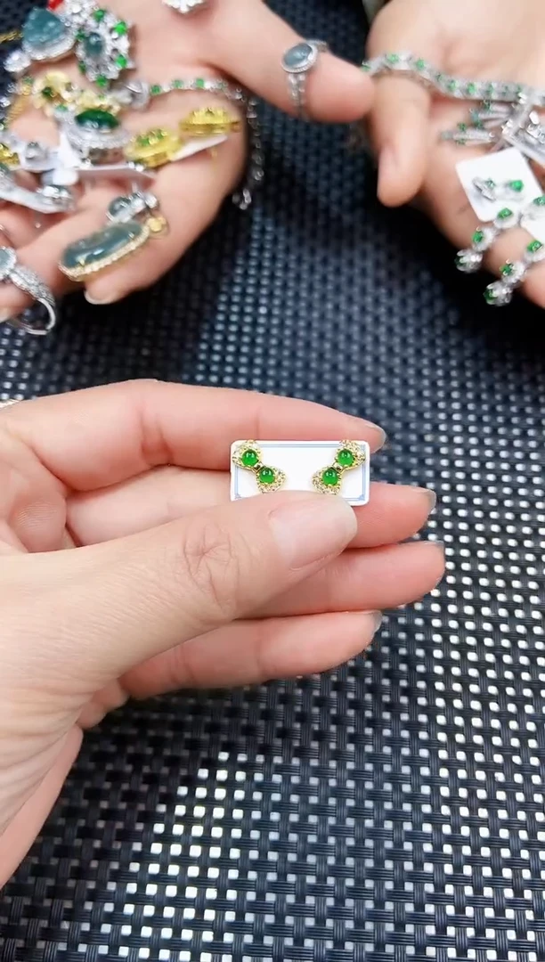 【闪购商品】翡翠耳饰未镶嵌111111111