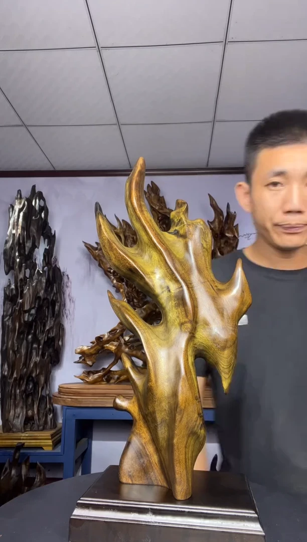 金丝楠木雕款浙****眼金丝楠木工艺品摆件