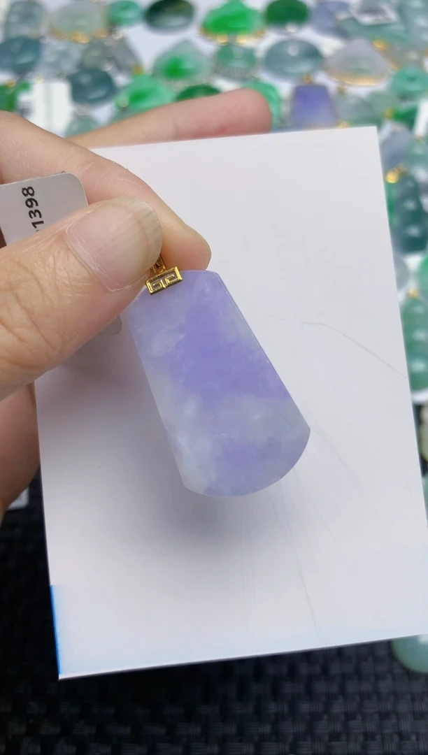 翡翠18K金镶嵌颈饰天然A货翡翠