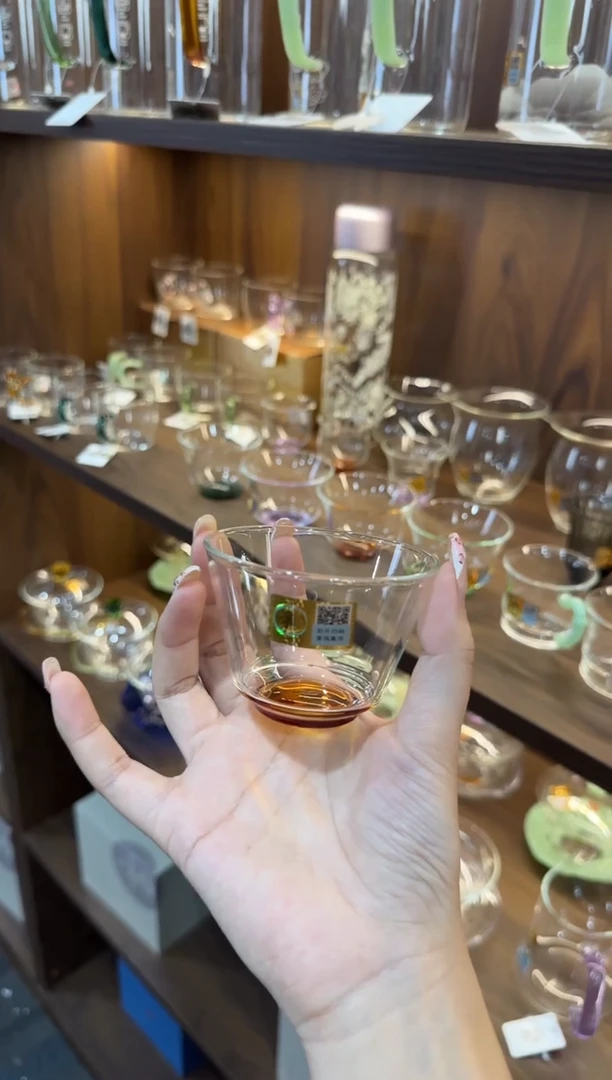 禾器 达杯琥珀色