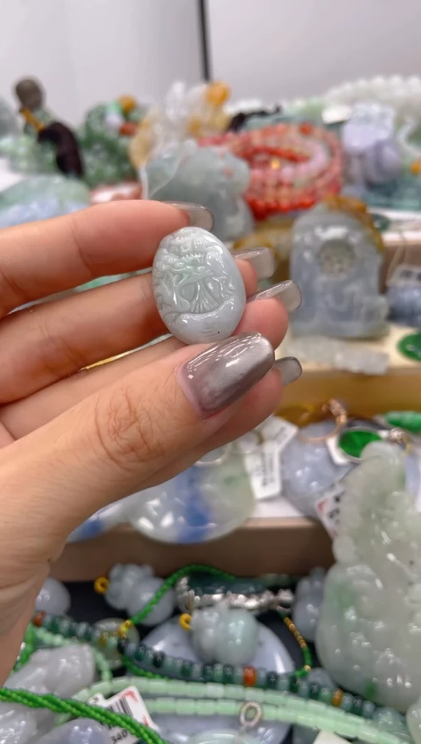 未镶嵌挂件翡翠092