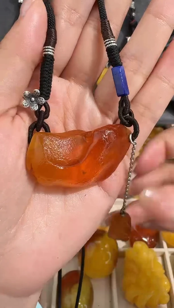 裸石琥珀未镶嵌大***呐琥珀