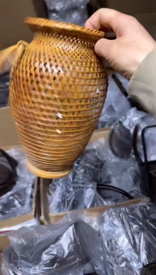 【闪购商品】闪购商品特价花篮一个瑕疵