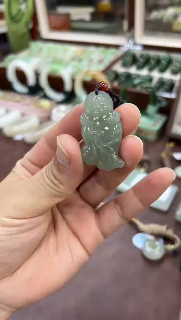 颈饰未镶嵌和田玉佛公