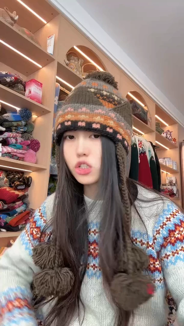 羊毛皇冠护耳帽