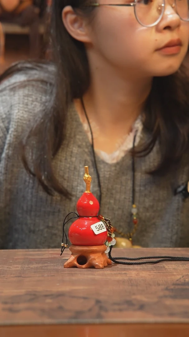 【闪购商品】588号-大漆飘漆小葫芦脖挂