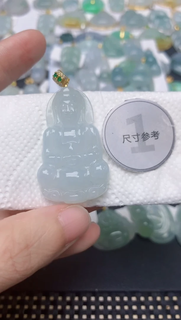 翡翠未镶嵌颈饰天然缅甸A货翡翠