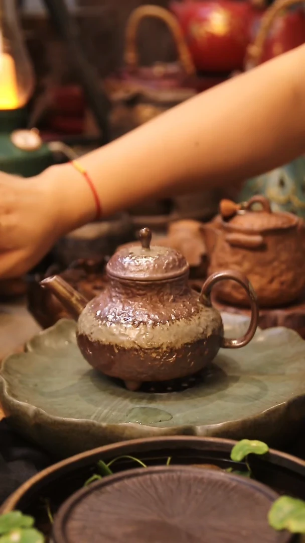 清水烧正把泡茶壶一只
