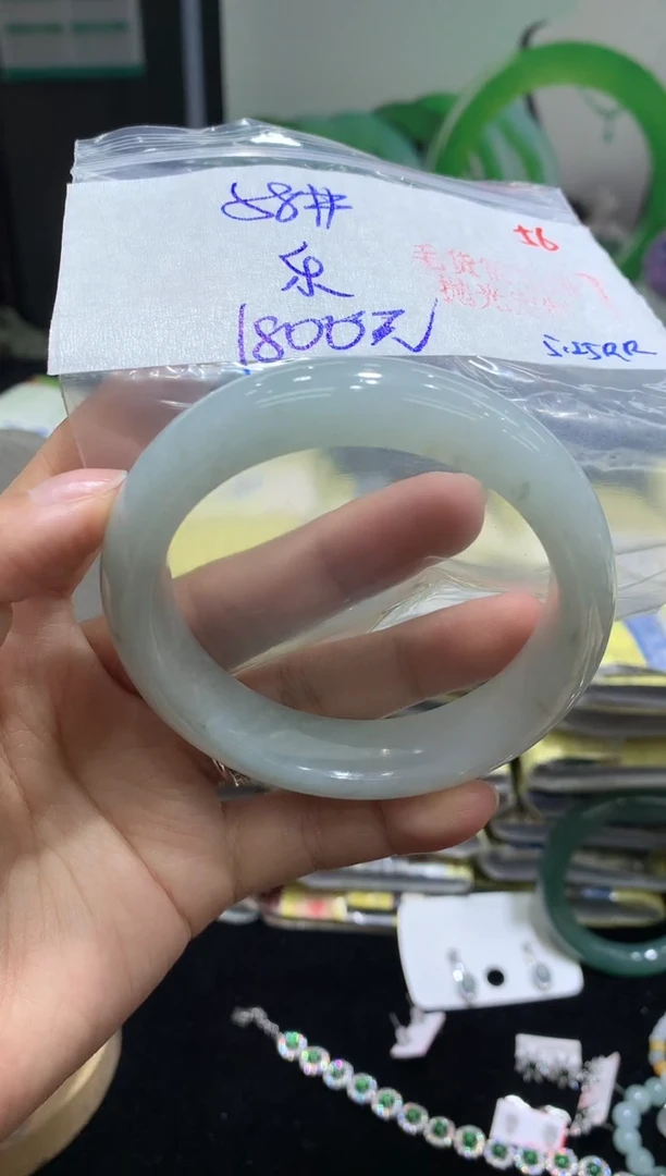 定制翡翠未镶嵌56毛货需精细抛光多样性1件1800元
