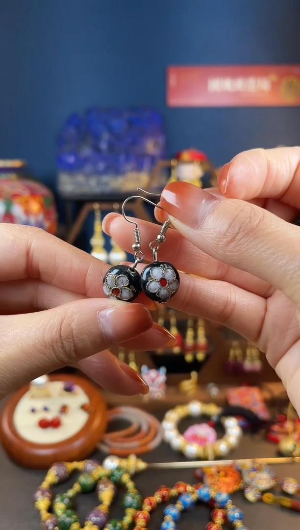 【闪购商品】黑色珐琅景泰蓝耳钩