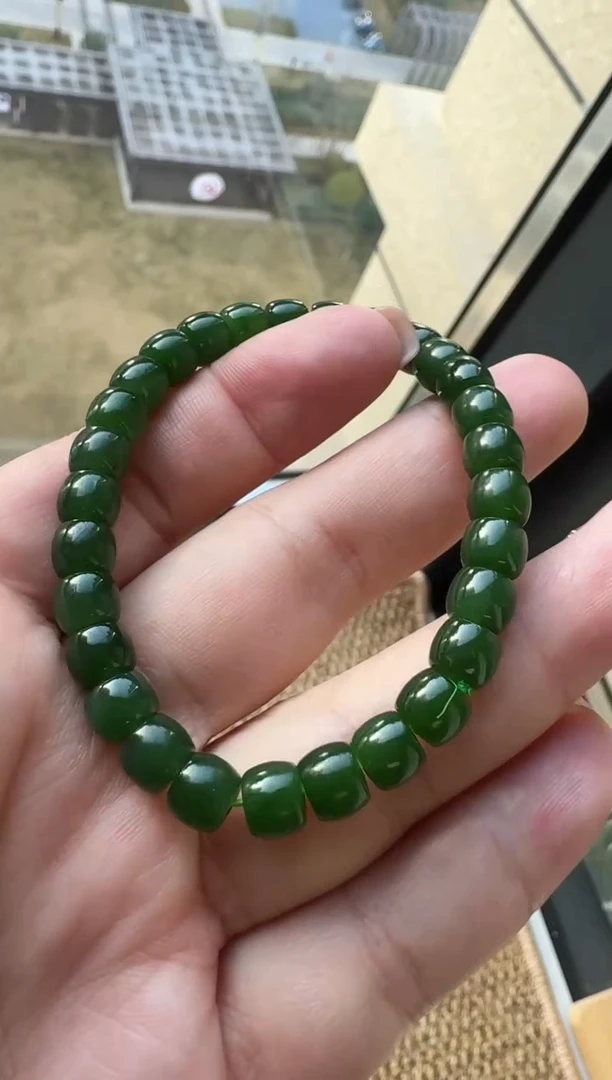 未镶嵌手链和田玉（糖玉）直切6*7有黑点