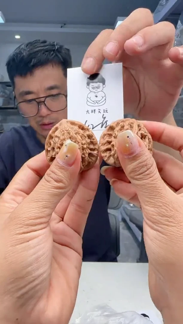 文玩核桃把件42粗筋虎