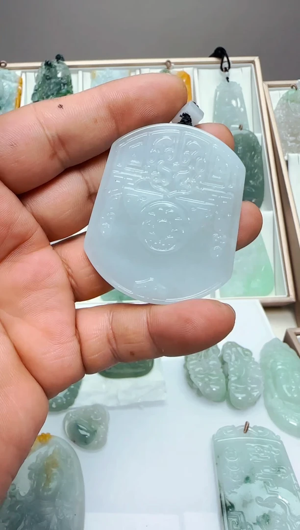 【闪购商品】翡翠颈饰未镶嵌缅甸天然A货翡翠