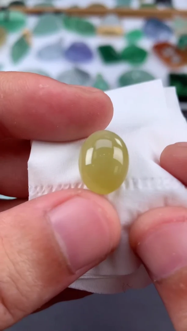 定制翡翠未镶嵌?**?翡翠