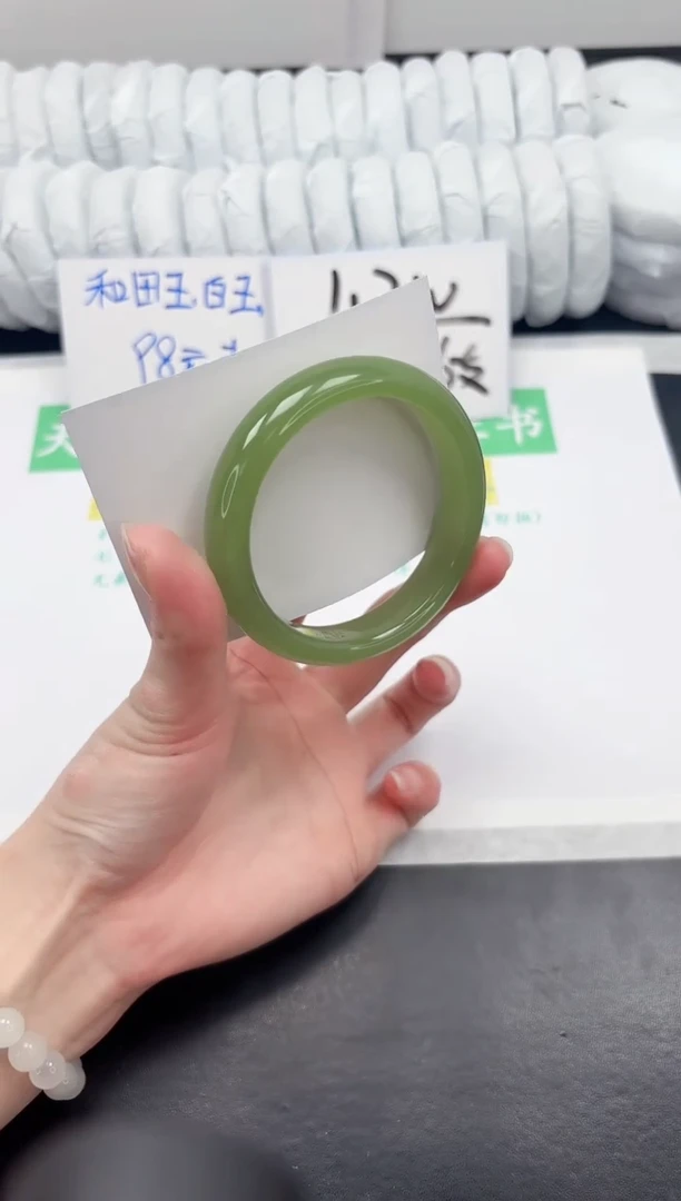 【闪购商品】石英质玉手镯未镶嵌58-62.3