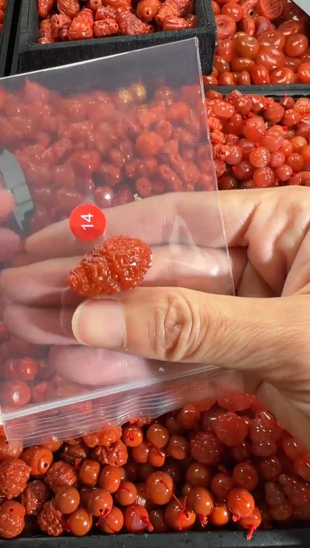 【闪购商品】南红玛瑙颈饰未镶嵌1